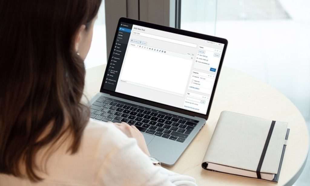 How To Save On Blog Expenses