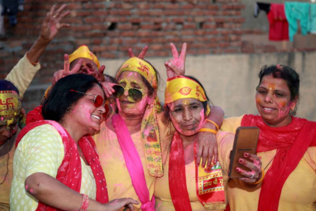 What is the Passing Marks Out of 50 in India?