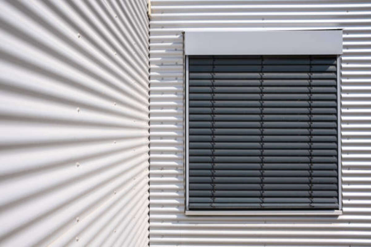 vacuum glazed window